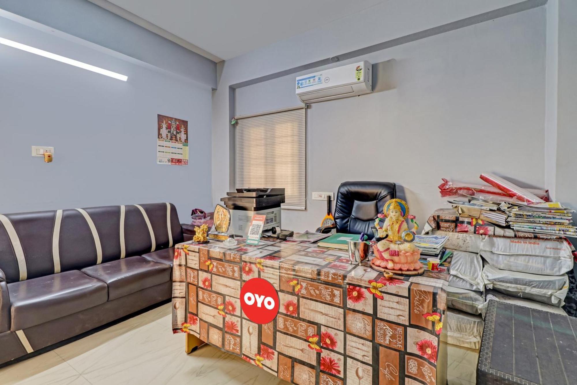 Oyo Vnr Convention Hotel Guntur Ngoại thất bức ảnh