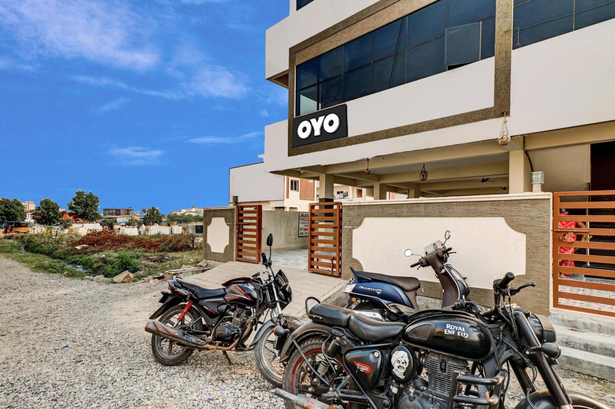 Oyo Vnr Convention Hotel Guntur Ngoại thất bức ảnh